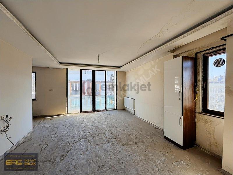 Şehir Merkezinde Satılık Dubleks 5+1 Daire - 3