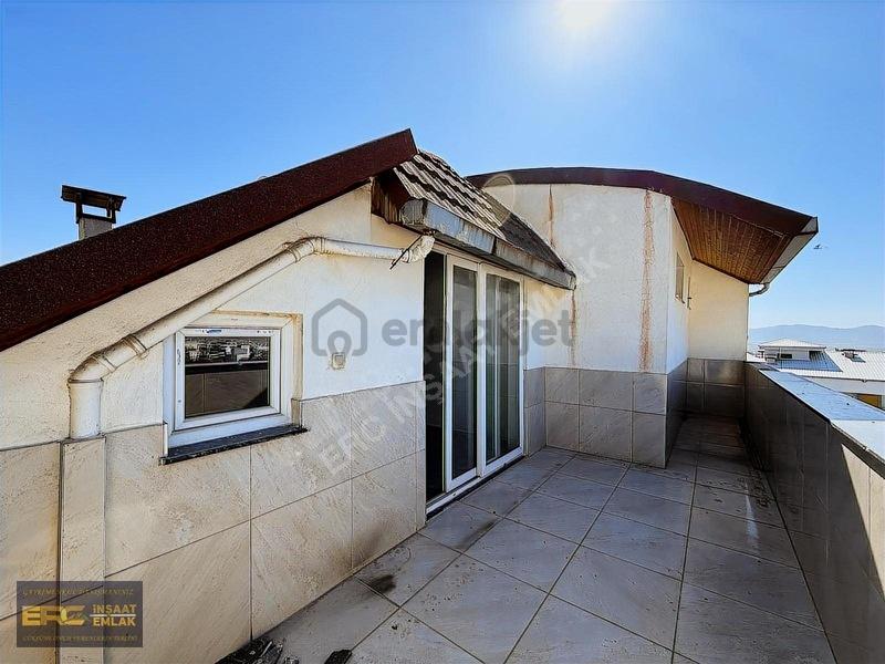 Şehir Merkezinde Satılık Dubleks 5+1 Daire - 23