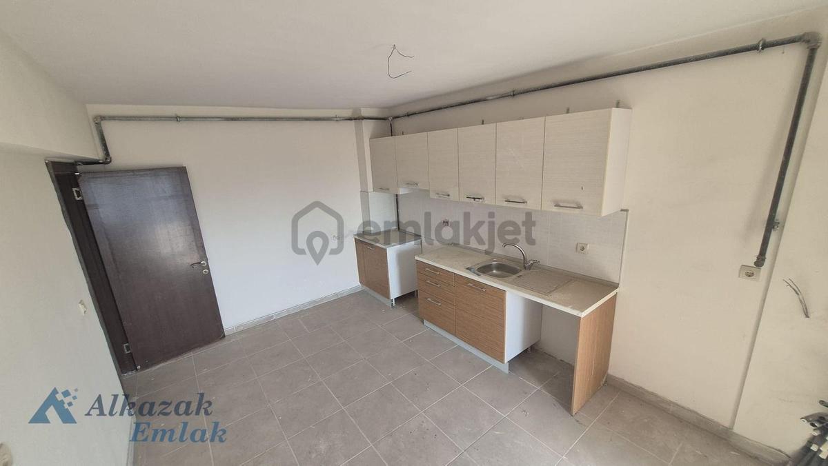 Alcı Mahallesinde Satılık 4+1 Daire - 15
