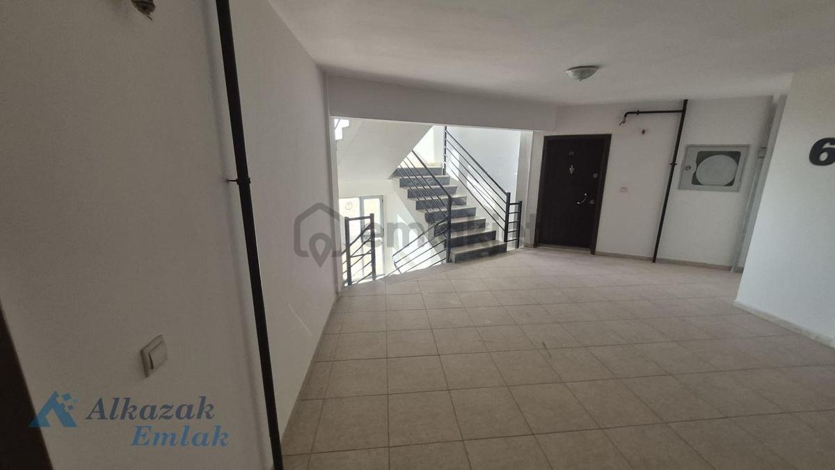 Alcı Mahallesinde Satılık 4+1 Daire - 4