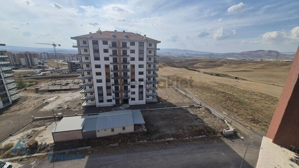 Alcı Mahallesinde Satılık 4+1 Daire - 3