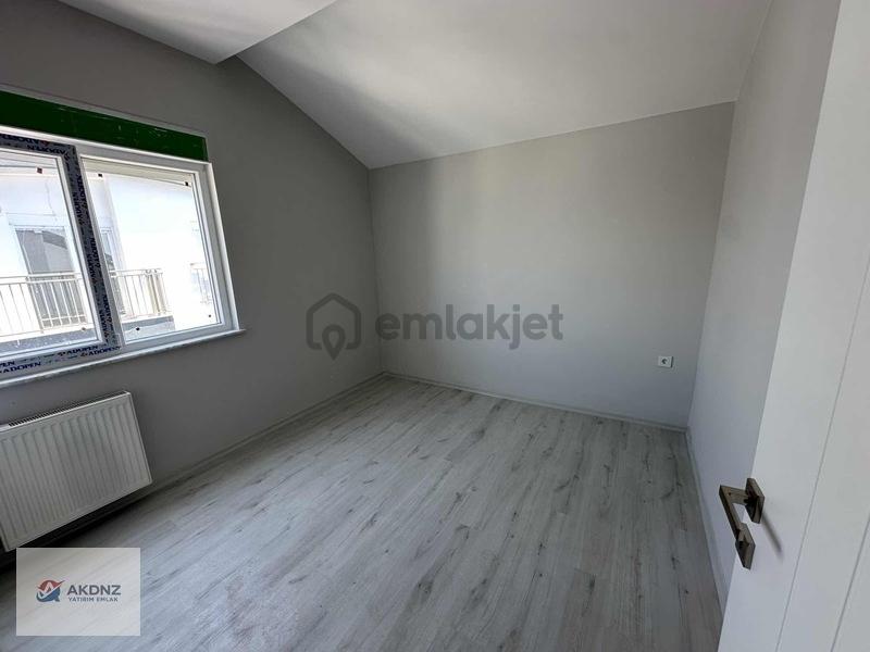 Akdeniz Emlaktan Denize Yürüme Mesafesinde Köşe Başı Daire - 27