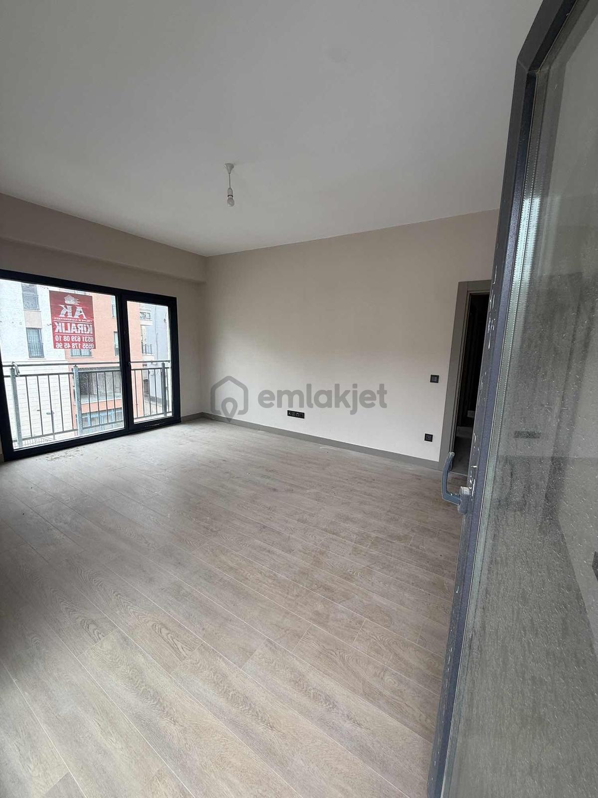 Öğretmen Evi Caddesinde Kiralık 2+1 Daire - 9