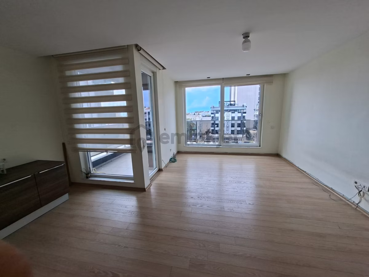 Lütfü Armağan'dan Lüks Binada Kiralık Ara Kat Daire - 20