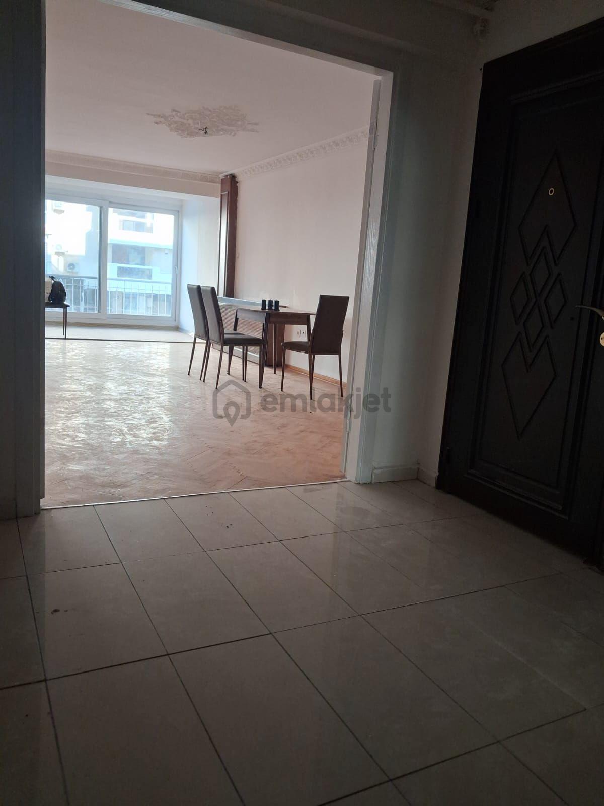 Göztepe Mahallesi'nde Geniş 3+1 Kiralık Daire - 29