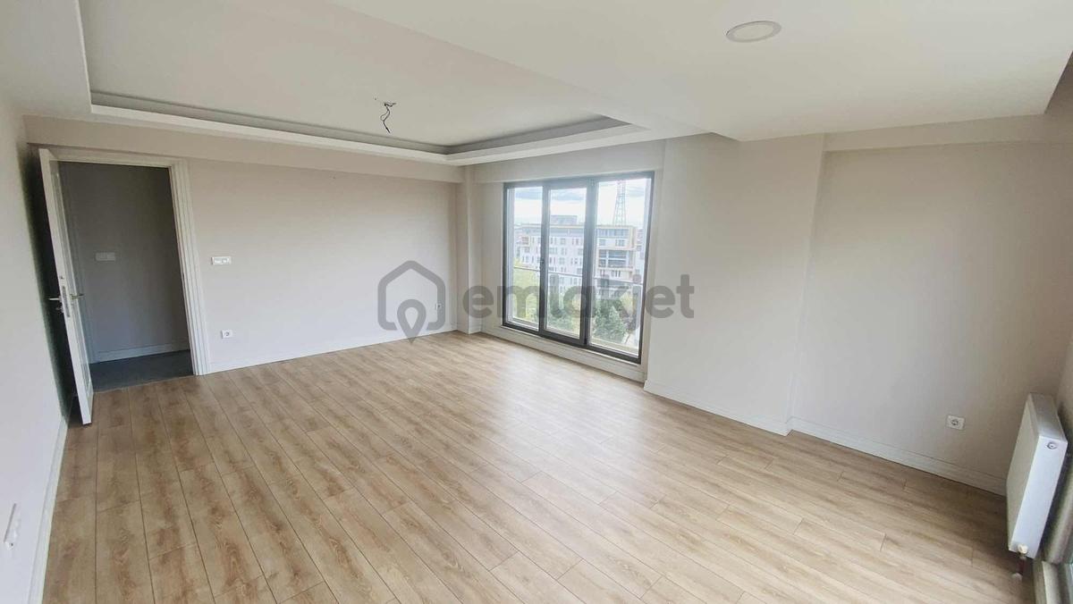 Pendik Kurtköy'de 3+1 Ebeveyn Banyolu Nezih Sitede Geniş Daire - 3