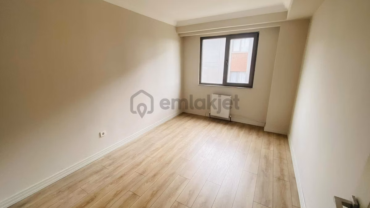 Pendik Kurtköy'de 3+1 Ebeveyn Banyolu Nezih Sitede Geniş Daire - 21