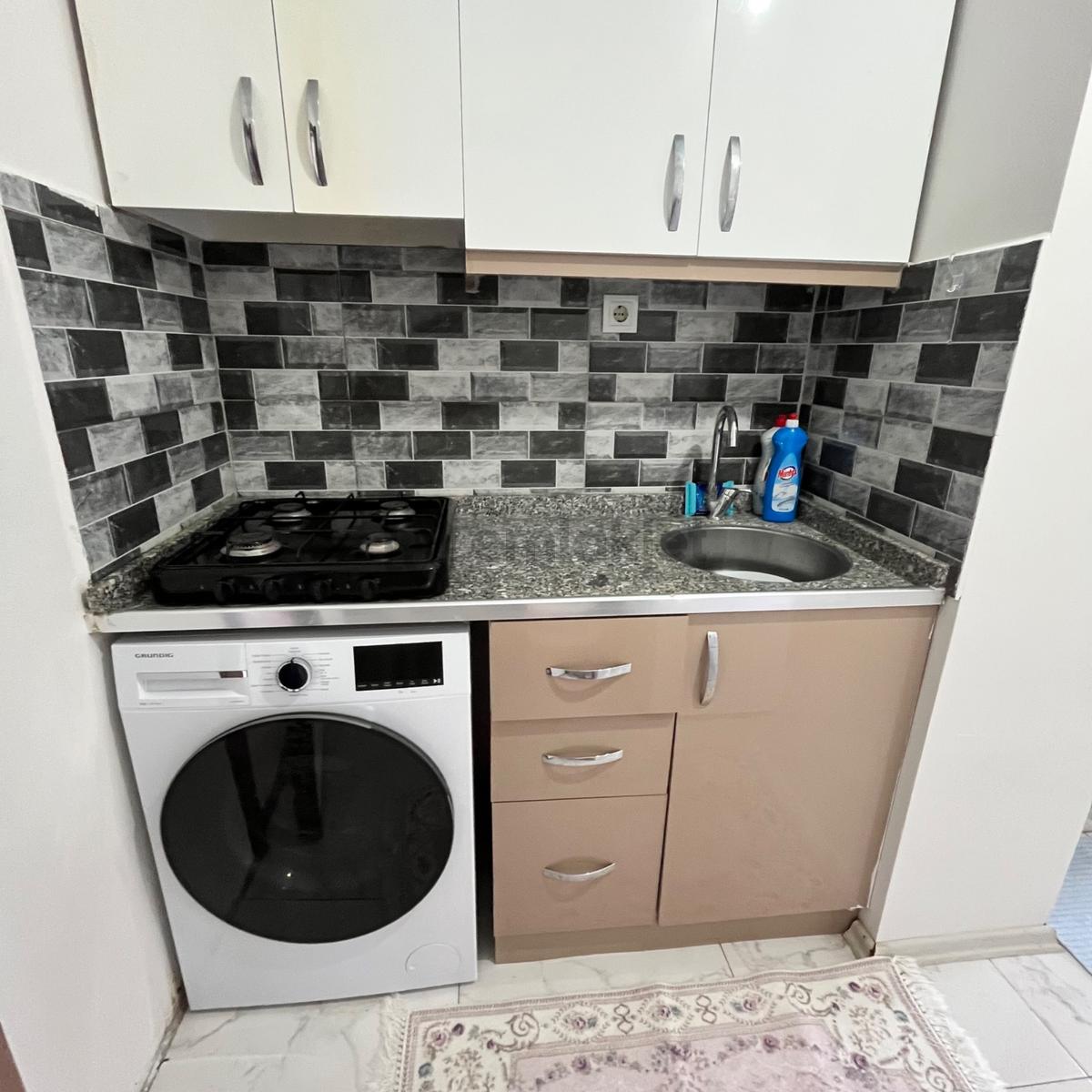 Ahatlıda 1+1 Katta Asansörlü Eşyalı Satılık Daire - 8