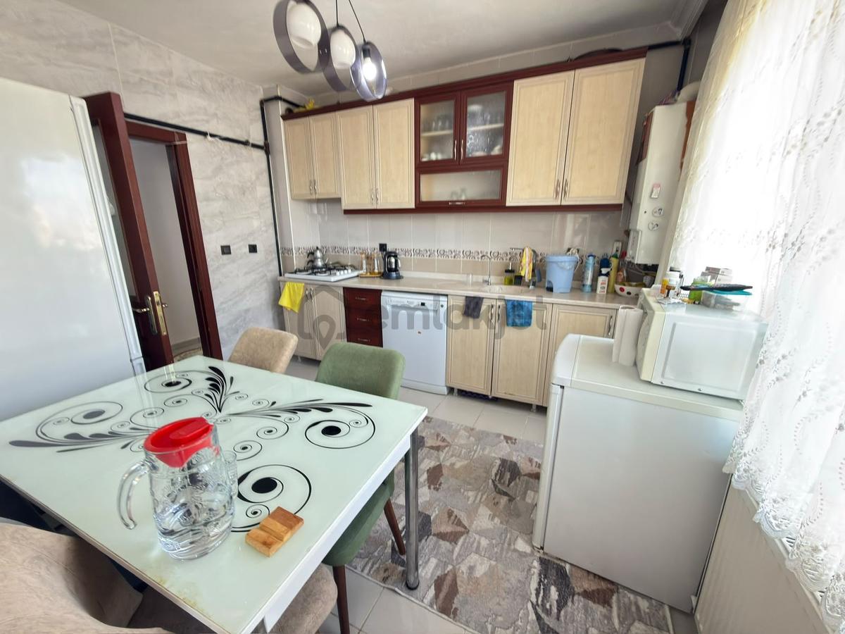 Altınşah Emlak'tan Cadde Üzerinde 125m² 2.kat 3+1 - 9