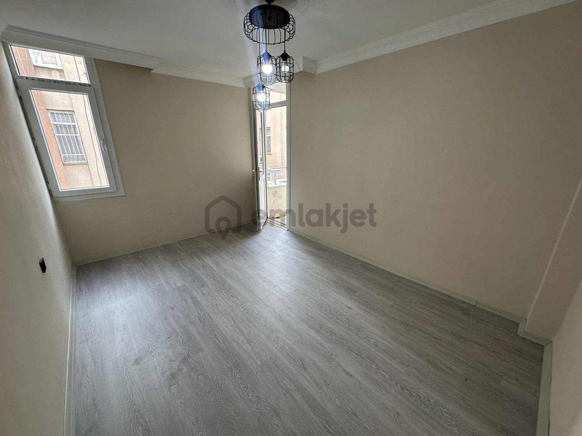 Yeşilyurt Asm Karşısı 2+1 Kiralık Çift Balkonlu Açık Otopark - 13