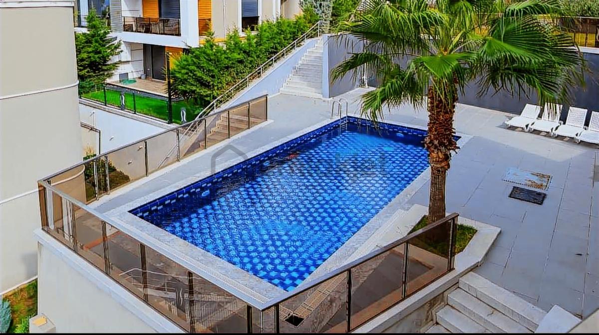 Balçova Çetin Emeç'te Körfez Ve Dağ Manzaralı Lüks Triplex Villa - 30