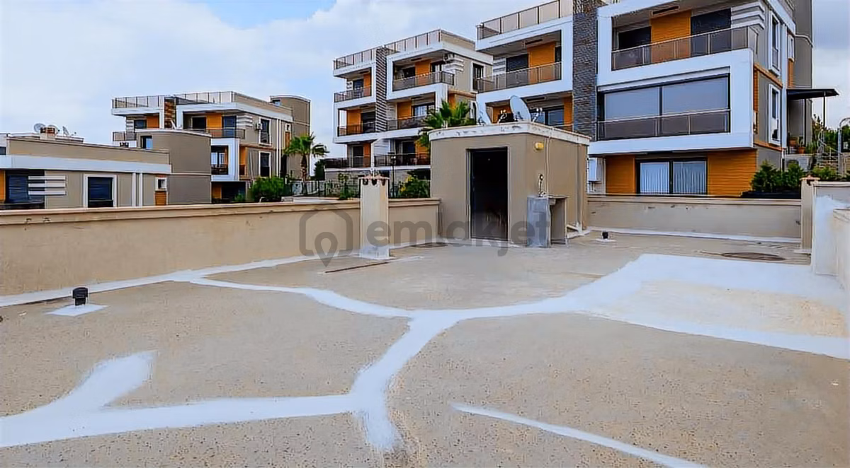 Balçova Çetin Emeç'te Körfez Ve Dağ Manzaralı Lüks Triplex Villa - 31