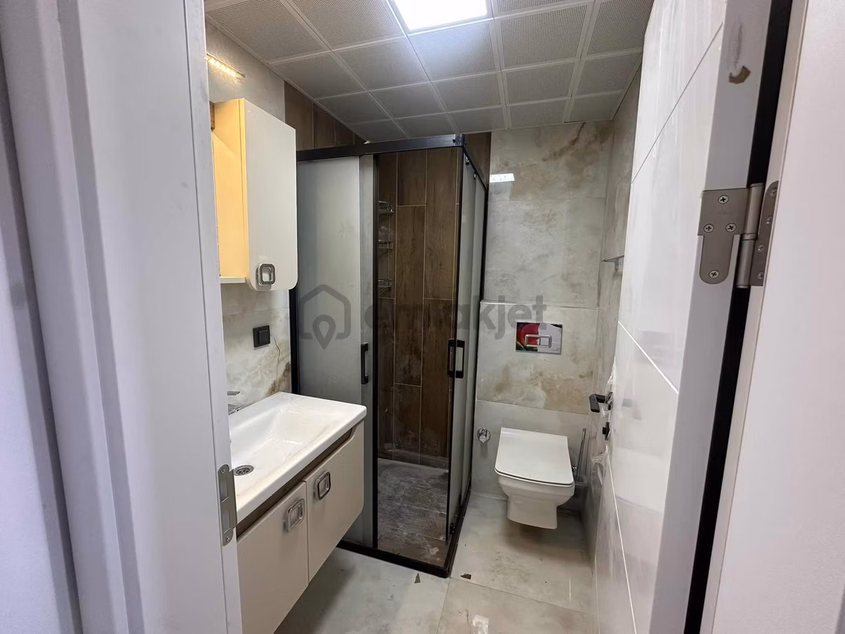 Dikili İslamlar'da Deniz Manzaralı Geniş Bahçeli Satılık Villa - 27