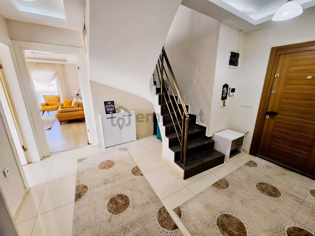 Söke Atatürk Mahallesinde Satılık 4+2 Dublex Daire - 35