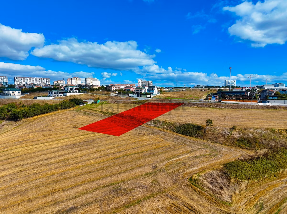 Büyükçekmece'de Göl Manzaralı 2.500 M² İmarlı Arsa - 21