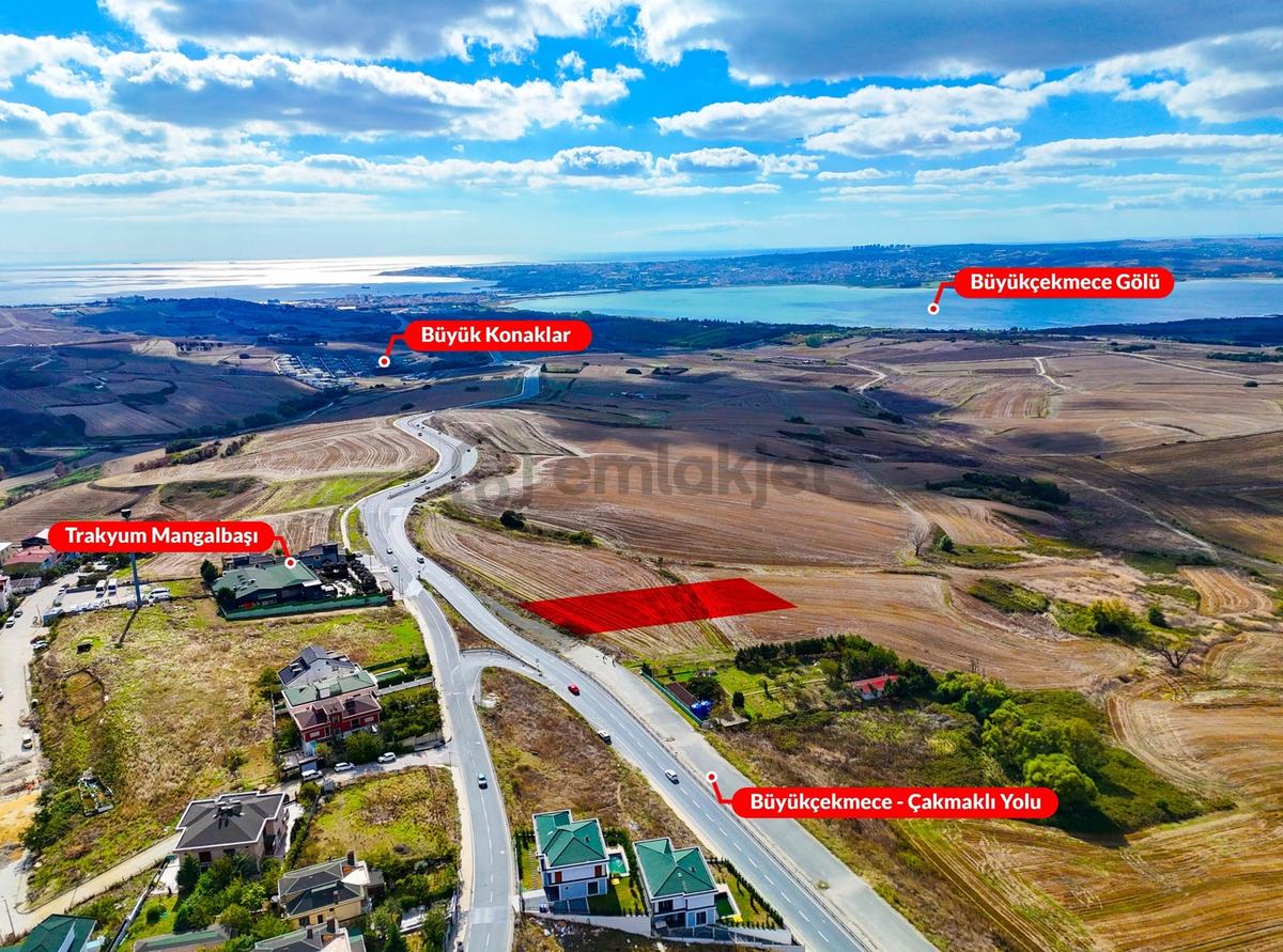 Büyükçekmece'de Göl Manzaralı 2.500 M² İmarlı Arsa - 3