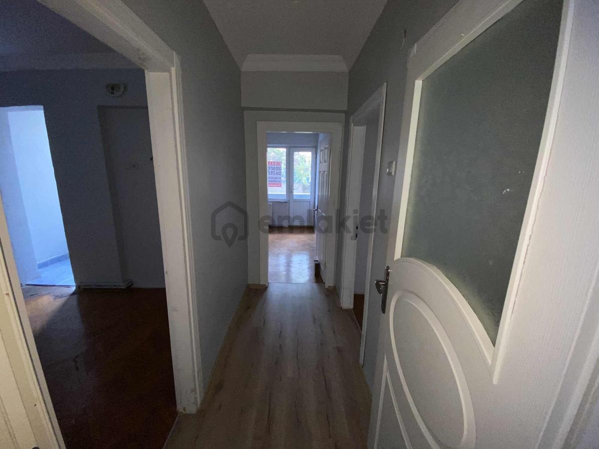 Kurtuluş Mahallesinde Şehrin Kalbinde Geniş Ve Ferah 3+1 Daire - 11