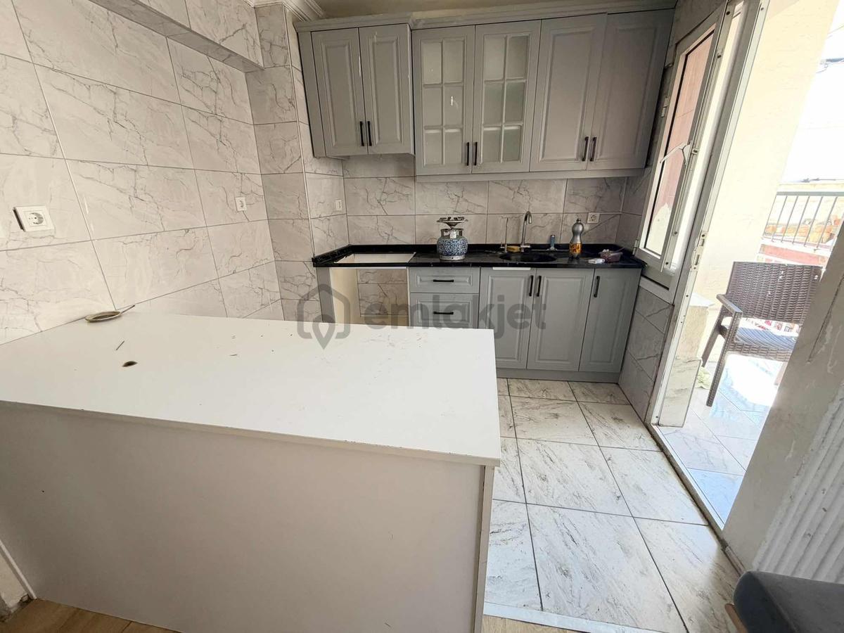 Eşrefpaşa Cadde Dibi 2+1 Bakımlı En Üst Kat Kiralık Daire - 5