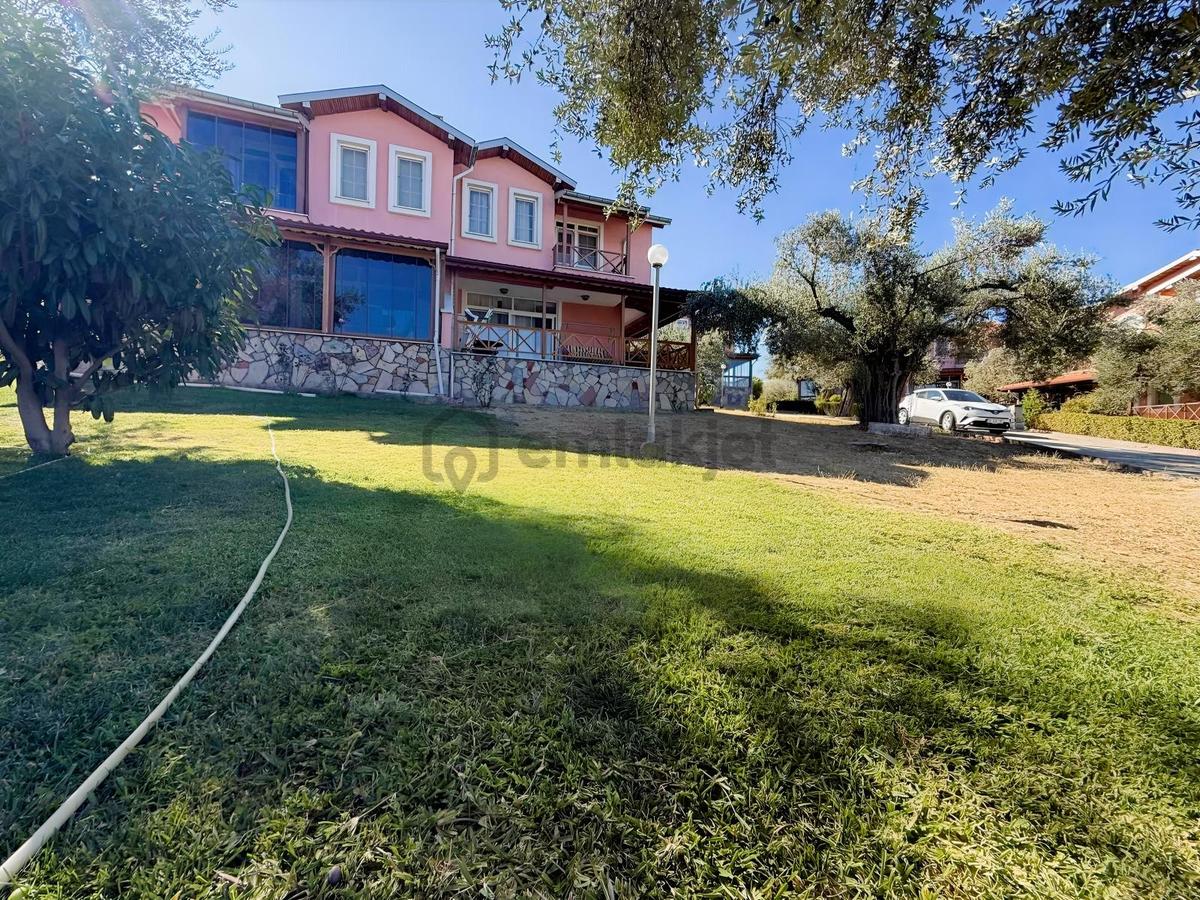 Kurallar Gayrimenkulden Villa