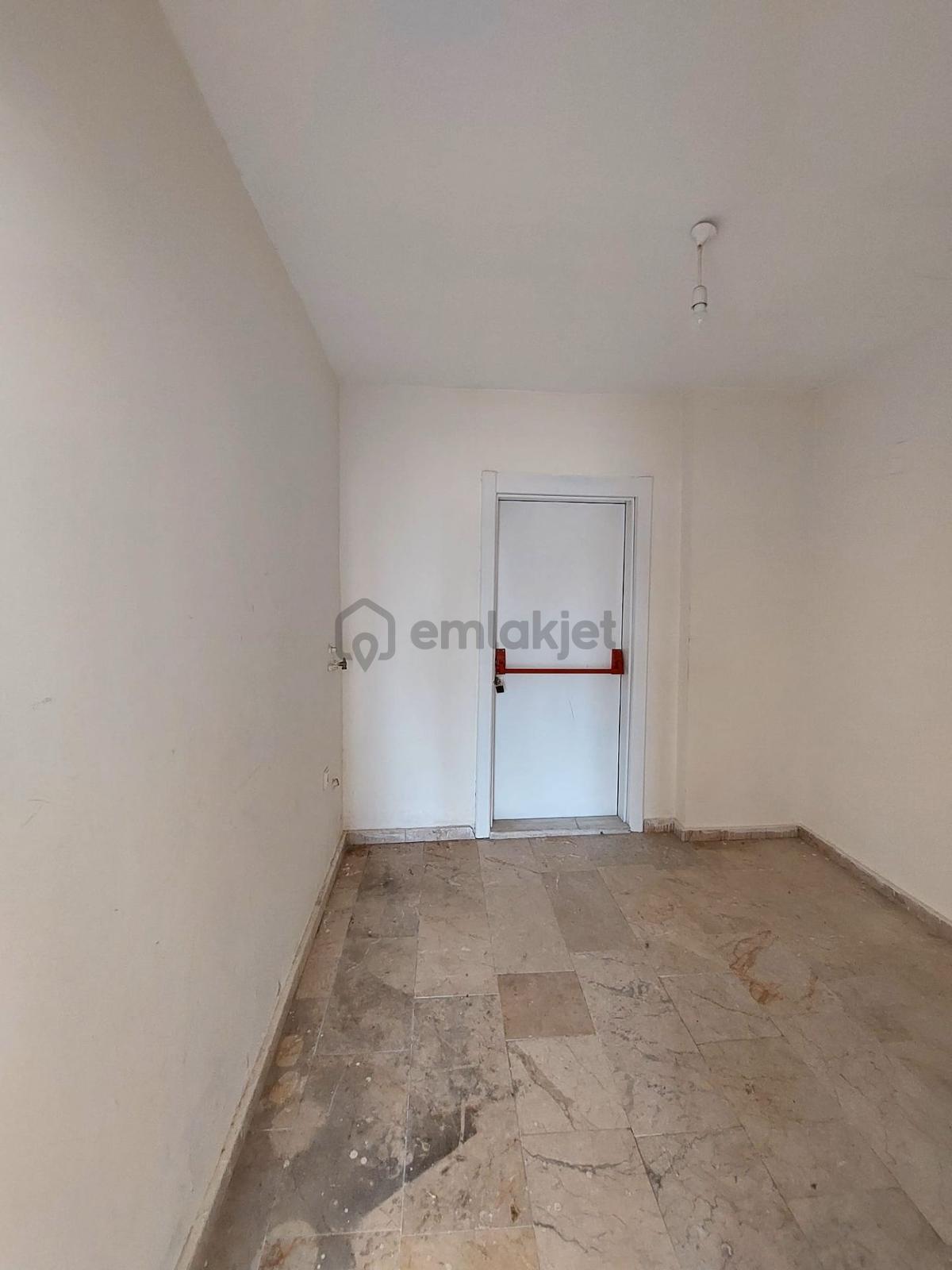 Kardeş Emlak'tan Cadde Üzeri 2+1 Kiralık Daire - 19