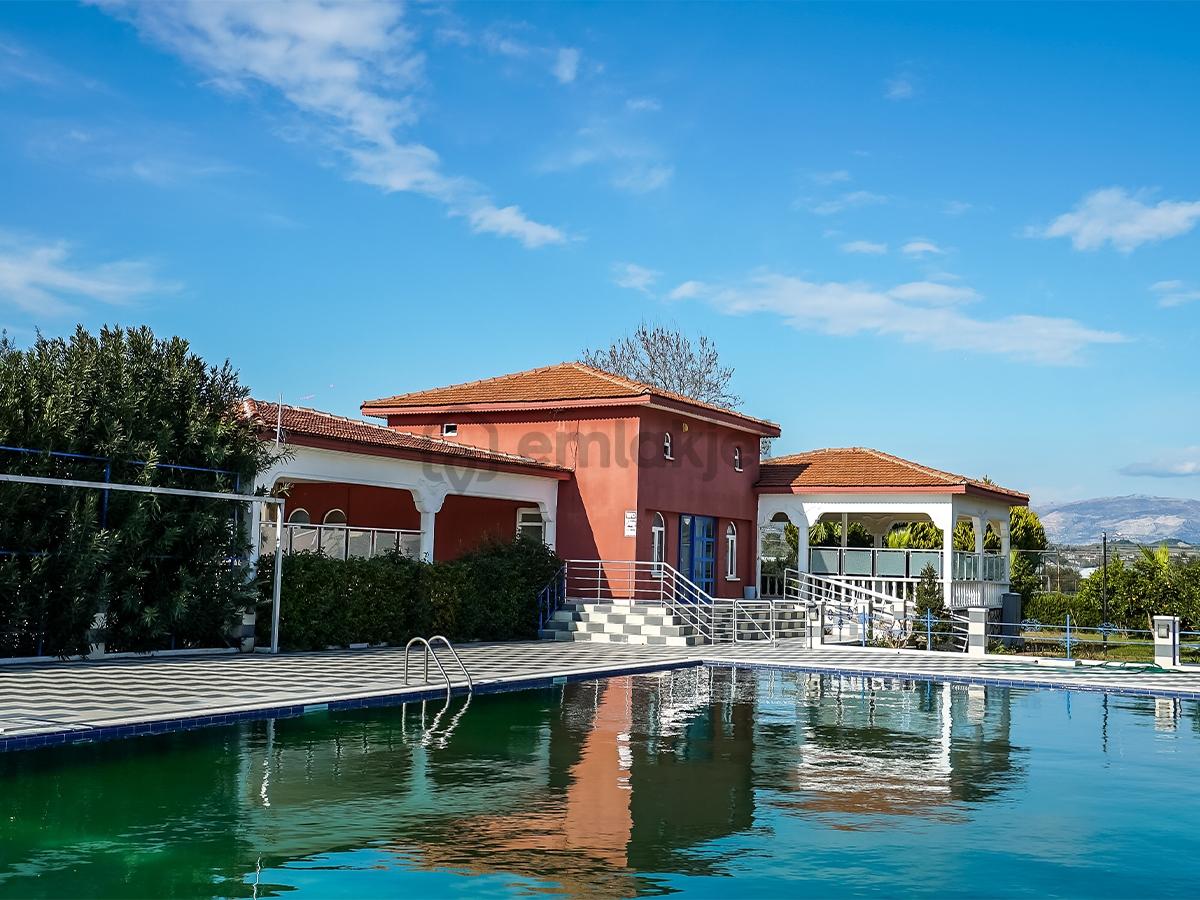 Çavuşköyde Satılık 4+1 Köşe Villa - 30