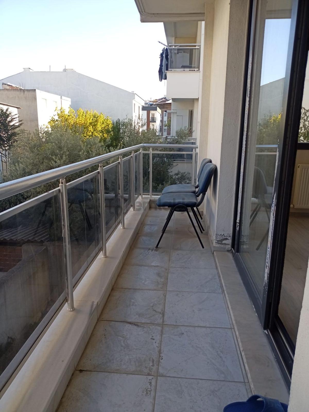 Sahibinden Muradiye'de 2+1 Kapalı Mutfak Daire - 14