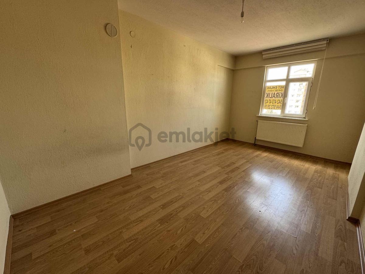 Net Emlaktan Ara Kat Güney Cephe Bakımlı Satılık Daire - 26
