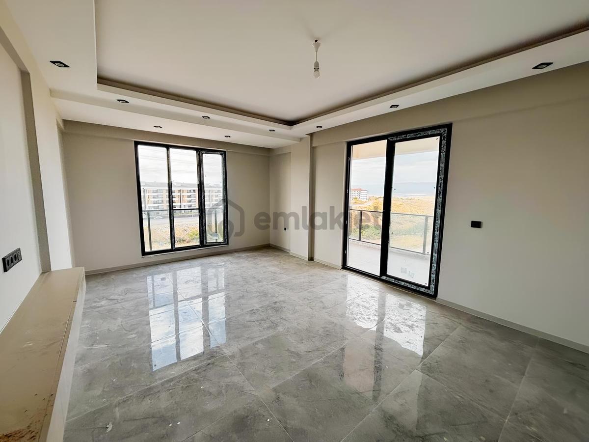 Century21 Netten Yenişafakta Satılık 3+1 Daire - 2