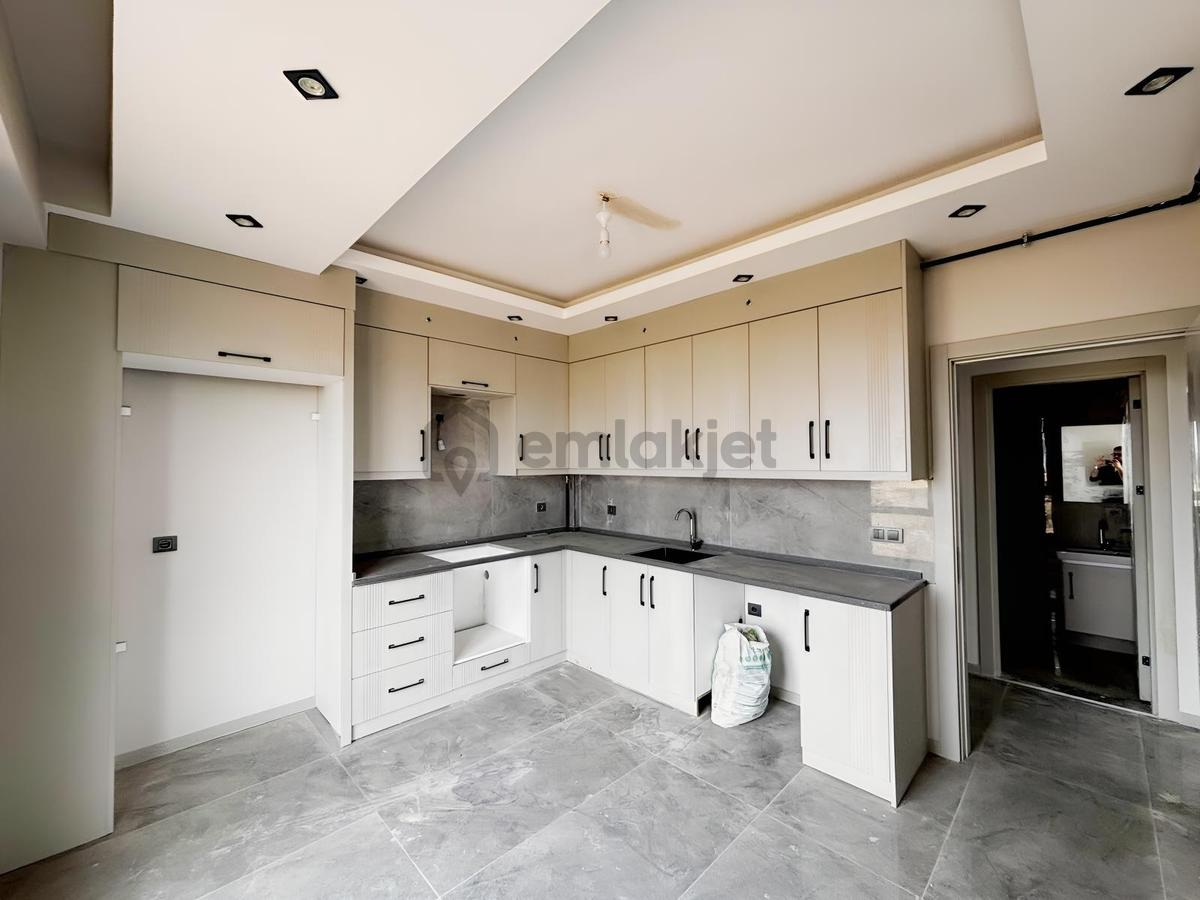 Century21 Netten Yenişafakta Satılık 3+1 Daire - 7