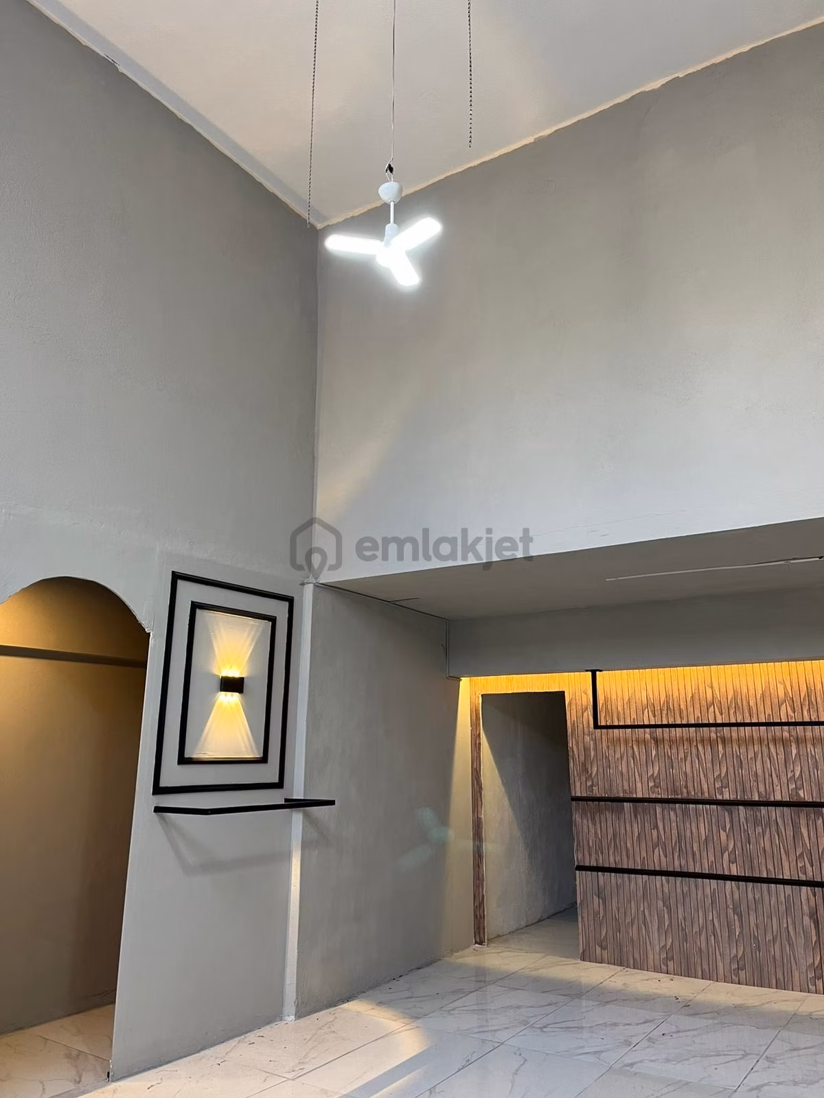 Rba'dan Sarper Cd. Yakını 200 M² Satılık Dükkan Ve 2+1 Daire