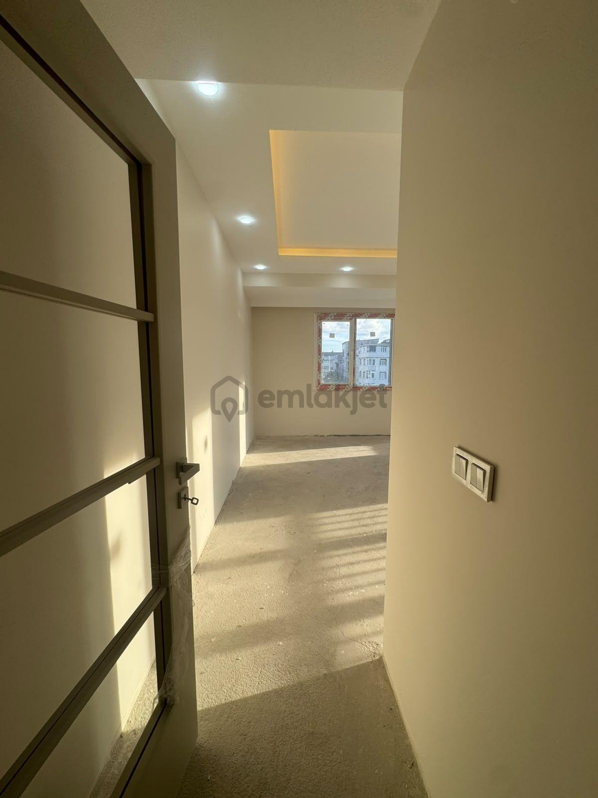 Özgür İnşaat'tan Uğurmumcu Mah Site İçersi Kapalı Çift Kat Otoparklı 3+1 Fırsat Daire!!