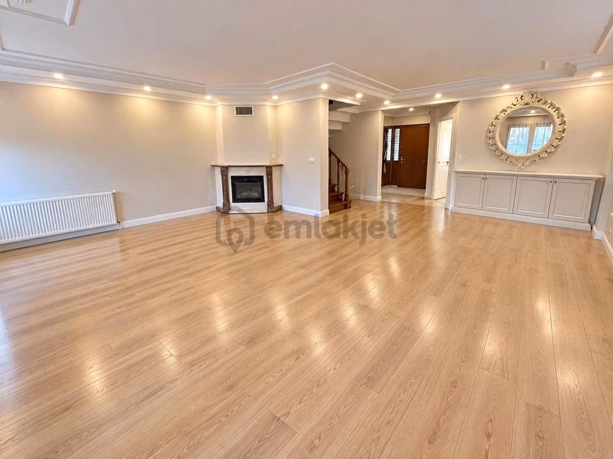 Finansman'dan..geniş Bahçe..müstakil Giriş..havuz..köşe Villa - 25