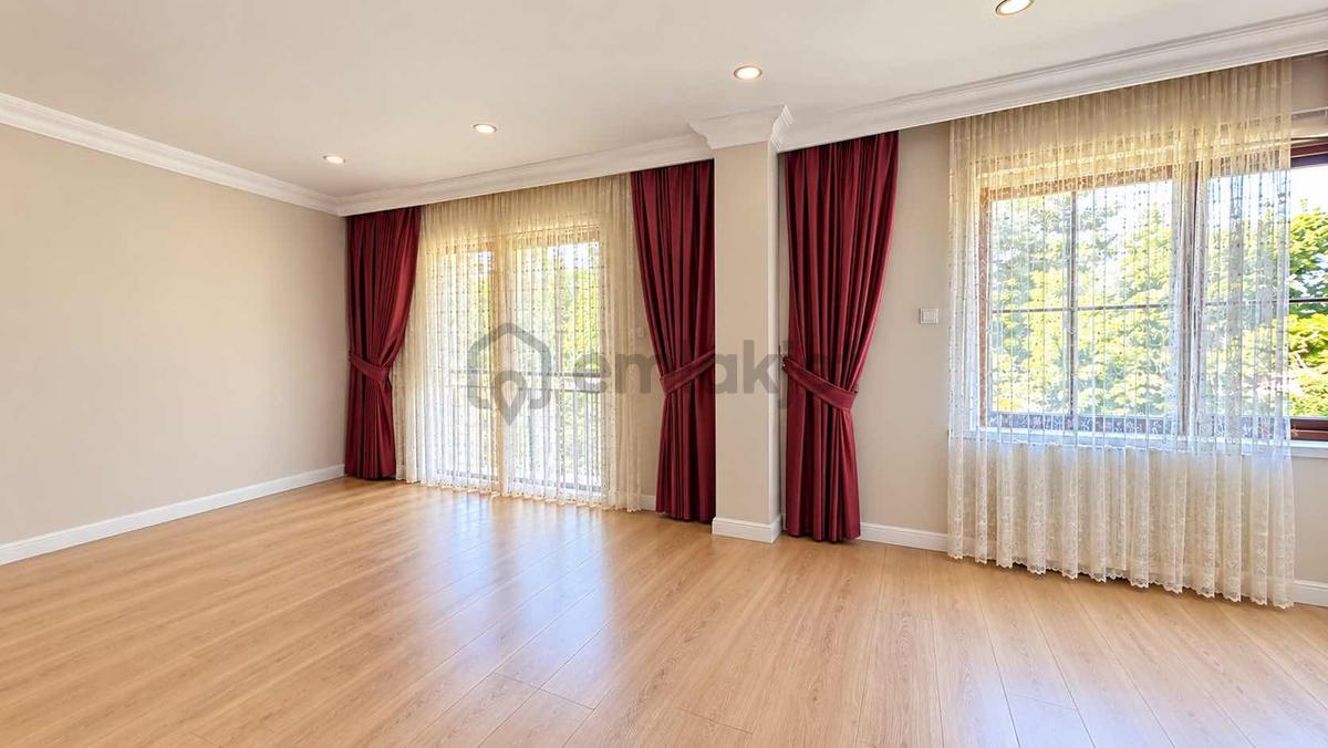 Finansman'dan..geniş Bahçe..müstakil Giriş..havuz..köşe Villa - 14