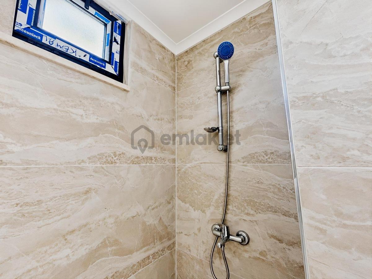 Bahçelievler'de 135m2 Tek Daire Üzeri E.banyolu Güney Cephe - 16