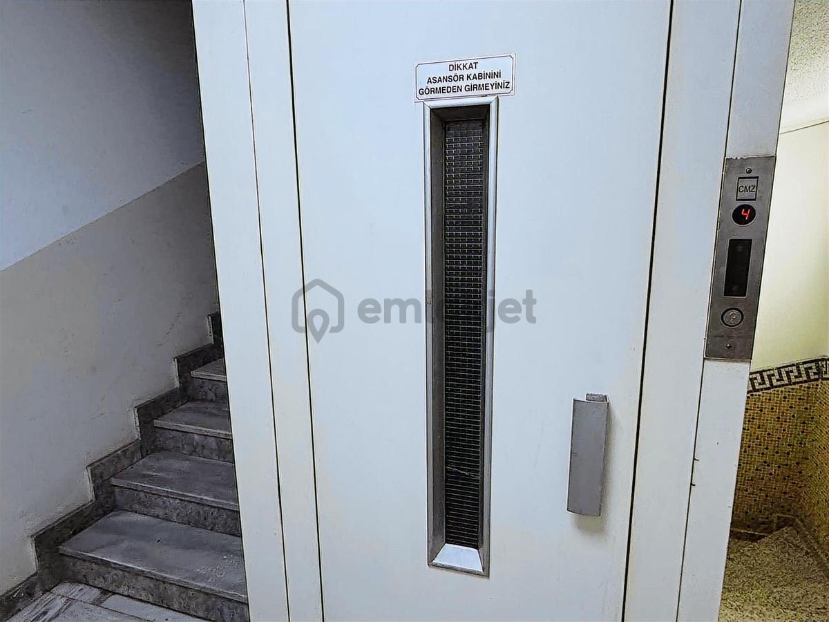 Trabzon Meydanda Cadde Üzeri Eşyalı Kiralık Ofis - 2