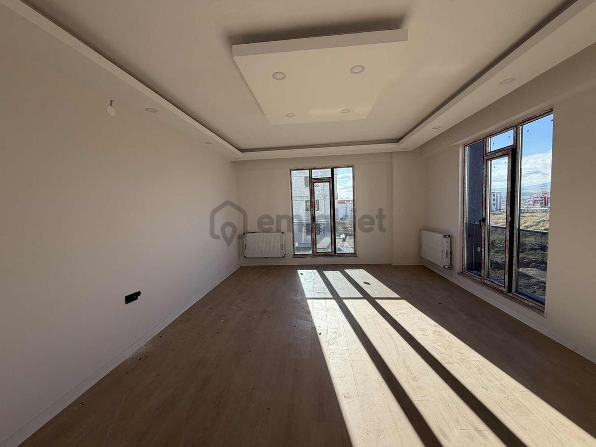 Devlet Hastanesi Yolunda Sıfır 3+1 | 146 M² Güney Batı Cephe - 11