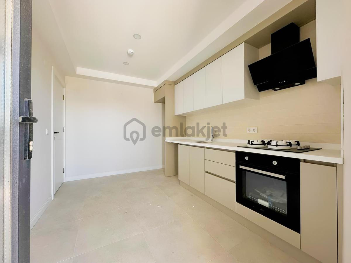 Altınova'da Bulvar Üzeri Yeni Binada Kiralık 2+1 Geniş Daire - 16