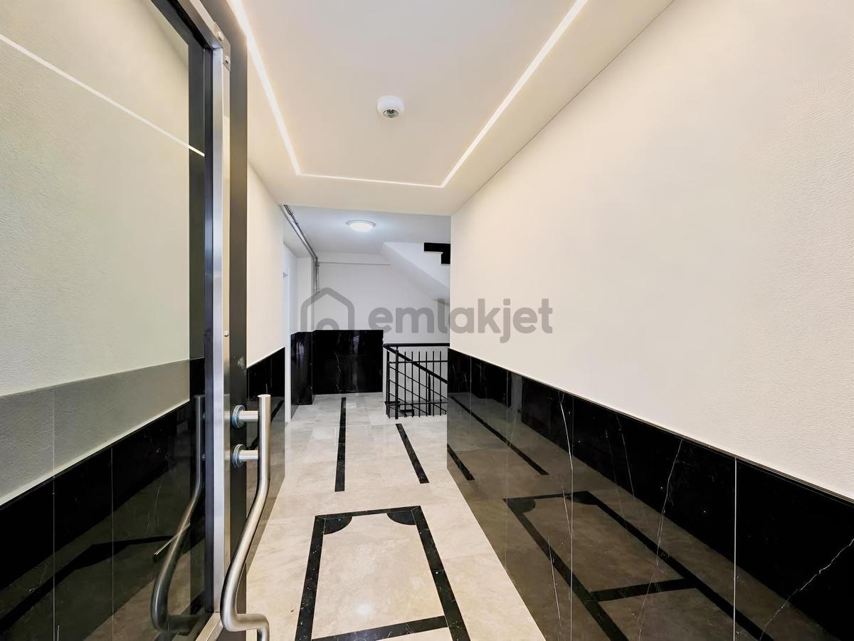 Turyaptan Cadde Üzerinde Butik Site İçerisinde Sıfır | 2+1 - 15