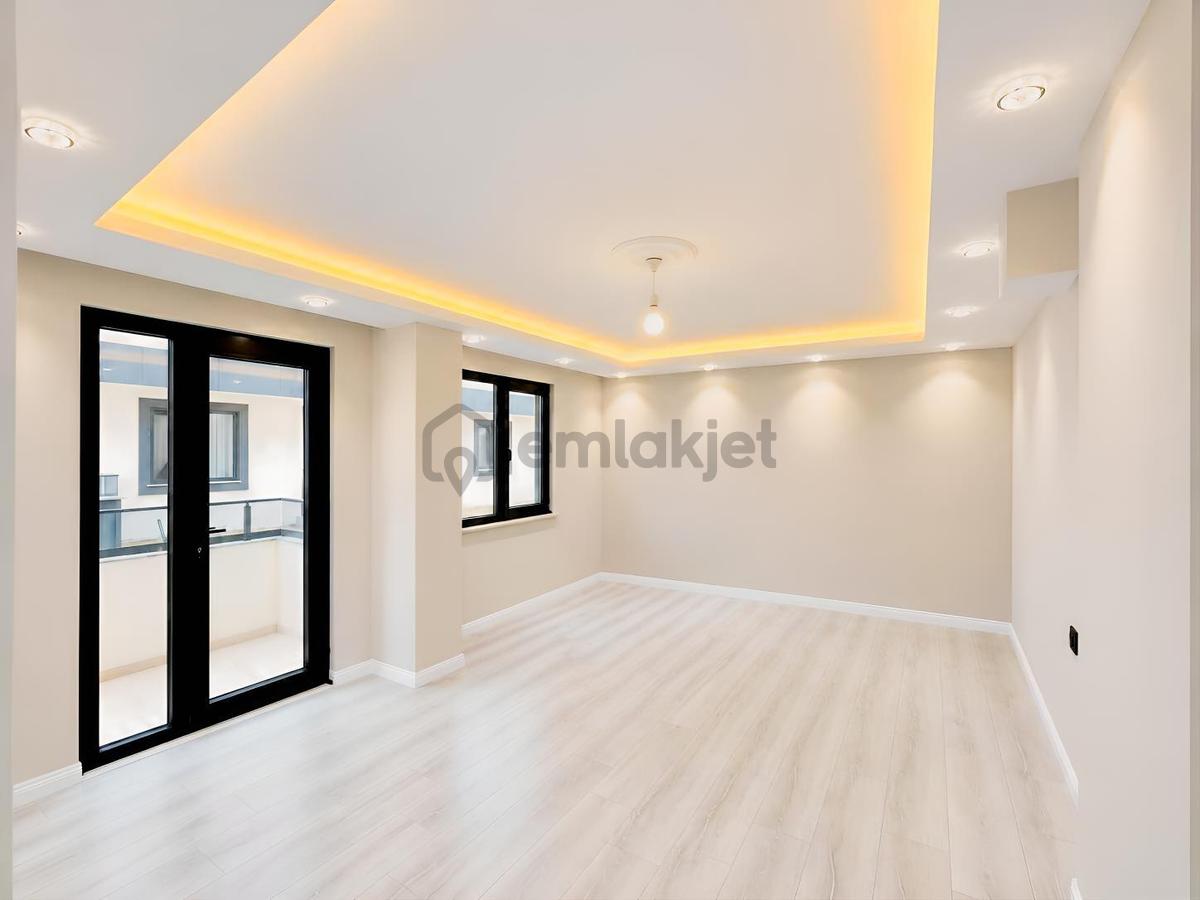 Turyaptan Cadde Üzerinde Butik Site İçerisinde Sıfır | 2+1 - 4