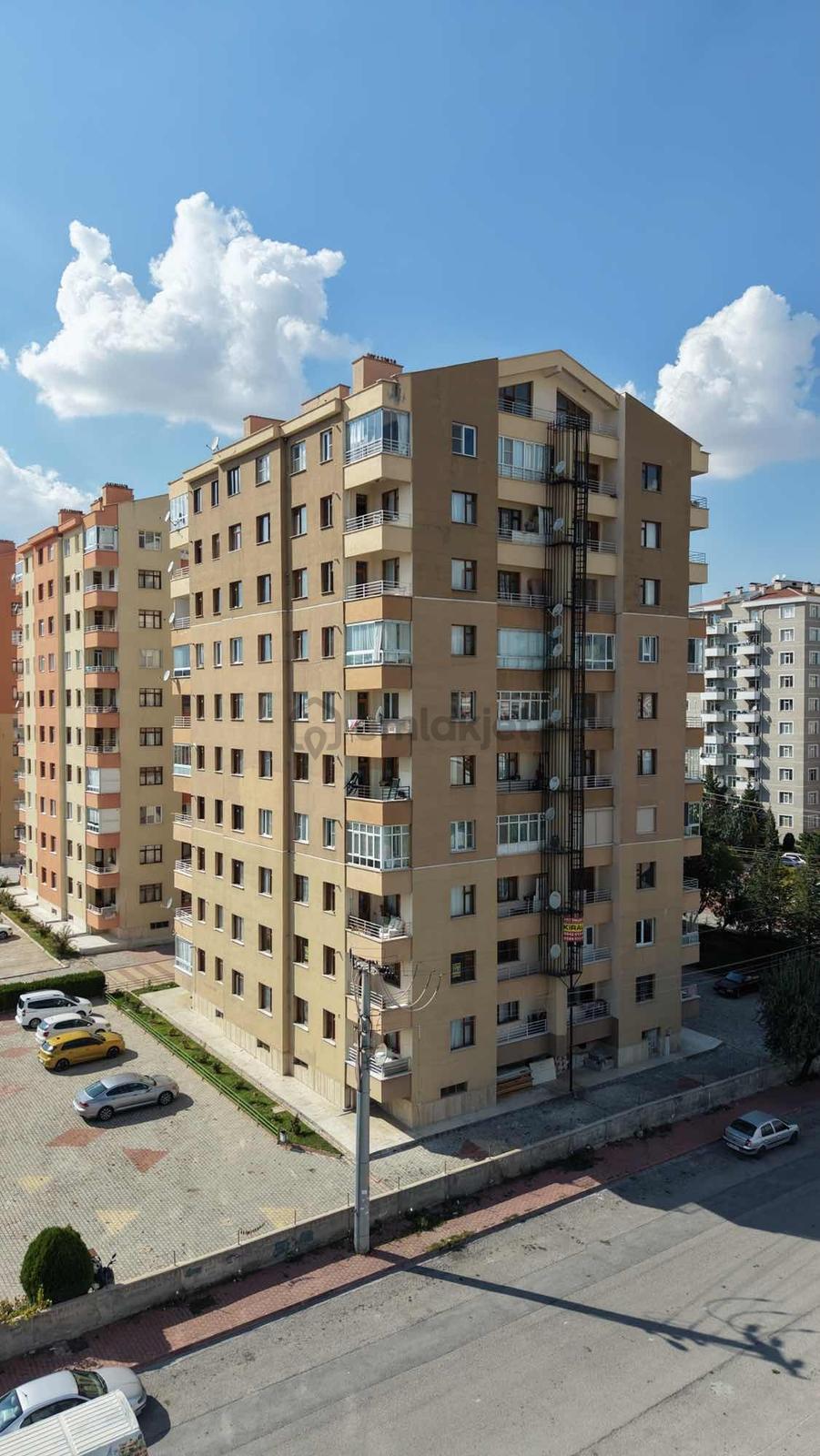 Net Emlaktan Bosna Merkezde Ara Kat 3+1 Diare - 25