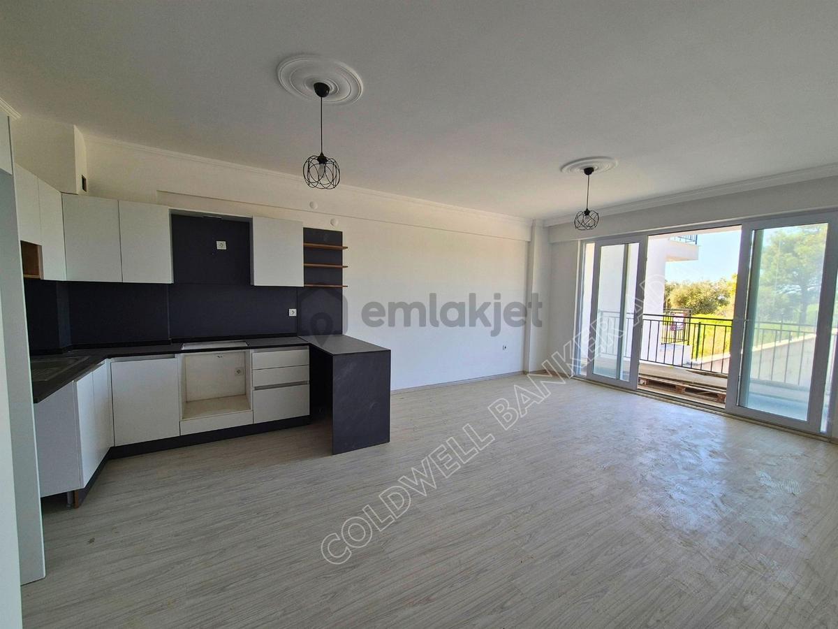 Kuşadası Doğa İle İç İçe Satılık 1+1 Daire - 9
