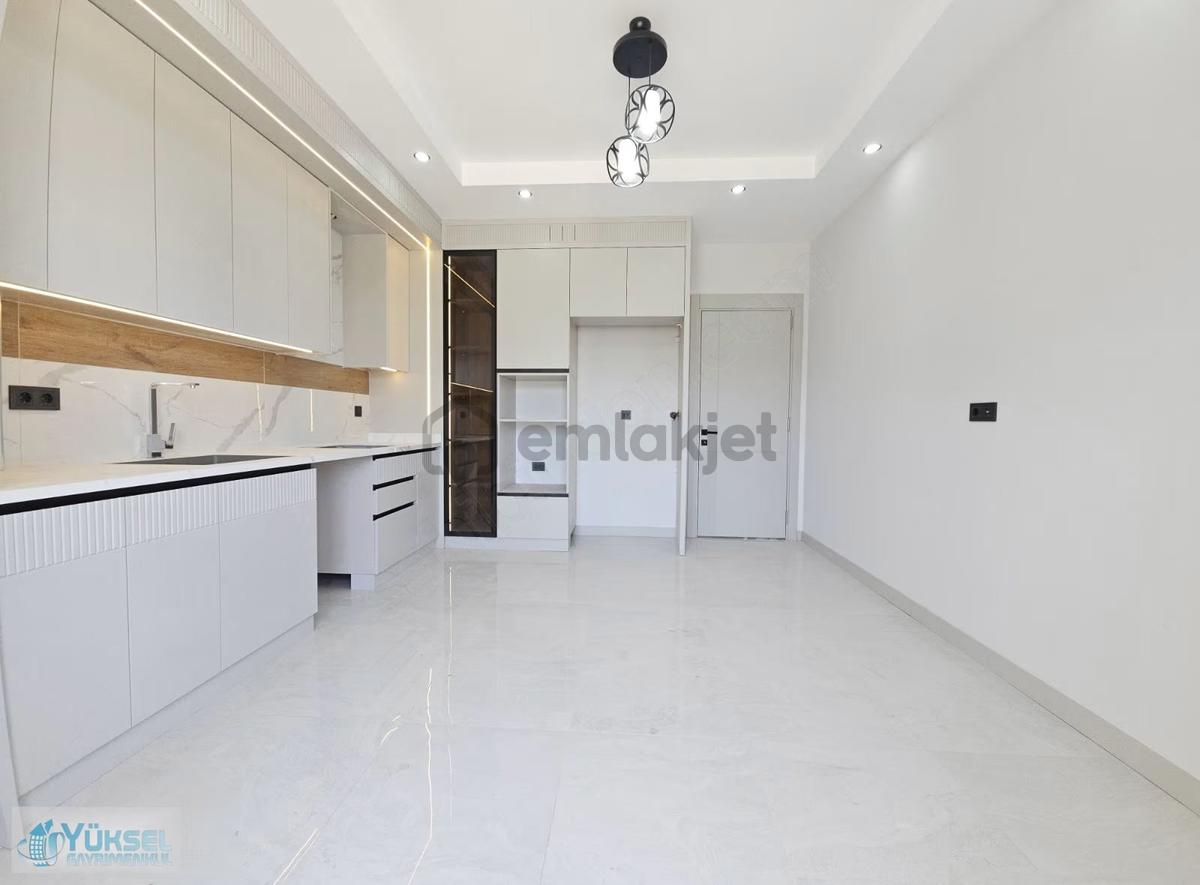 Yüksel'den Şemikler'de 3+1 E.banyolu G.odalı Lüks Daireler - 9