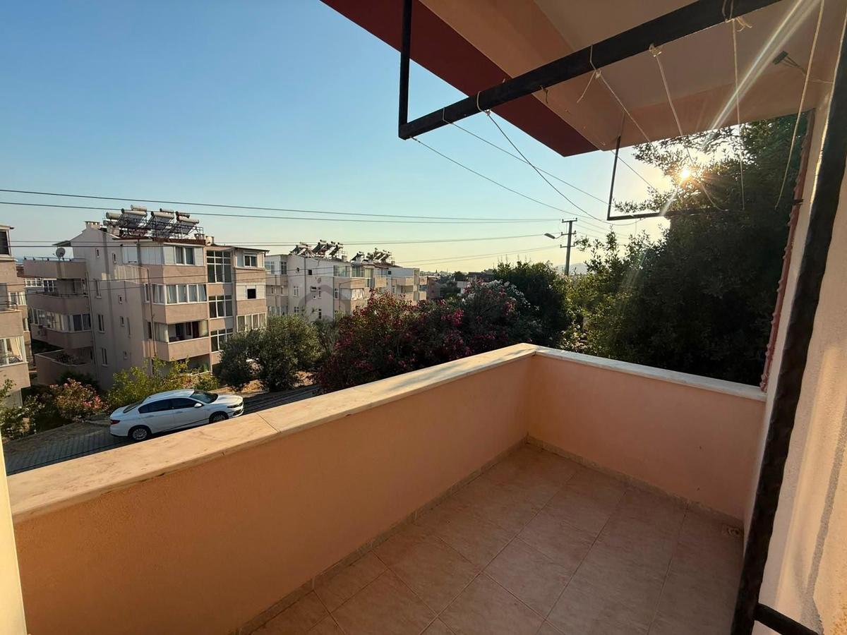 Geniş Balkonlu Kaloriferli,garajlı,eşyalı 3+1 Villa - 9