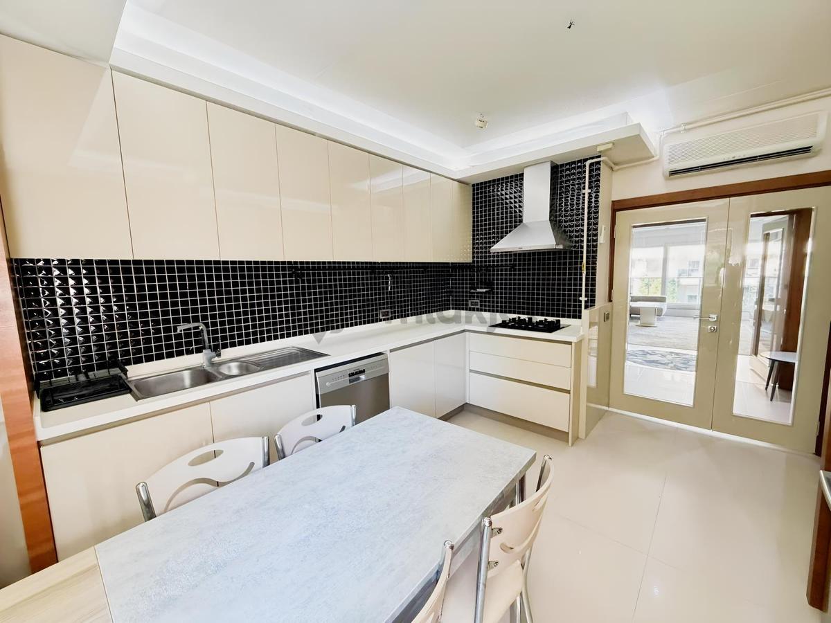 Full Özelikli Sitede Full Eşyalı 4+1 Kiralık Daire - 22