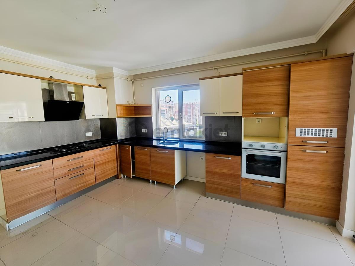 Şimşek'ten Yenimahalle Pamuklar Site İçerisin De 9. Kat 180 M2 - 10