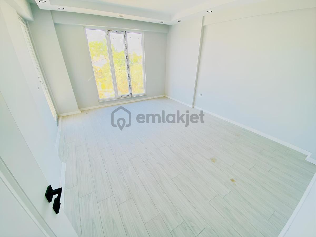 Gömeç Yaya Mahallesinde Ara Kat Ön Cephe 2+1 Daire - 12