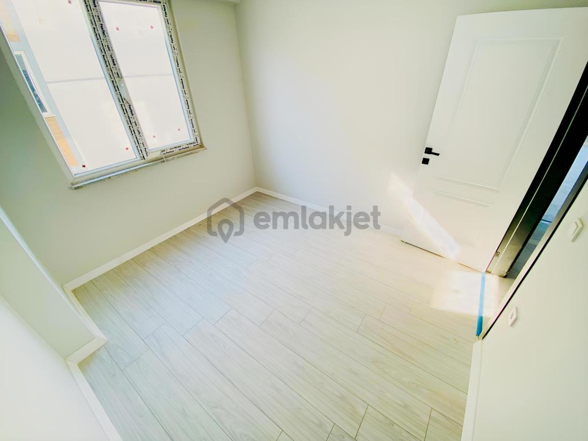Gömeç Yaya Mahallesinde Ara Kat Ön Cephe 2+1 Daire - 17
