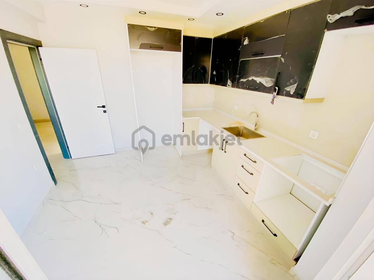Gömeç Yaya Mahallesinde Ara Kat Ön Cephe 2+1 Daire - 10