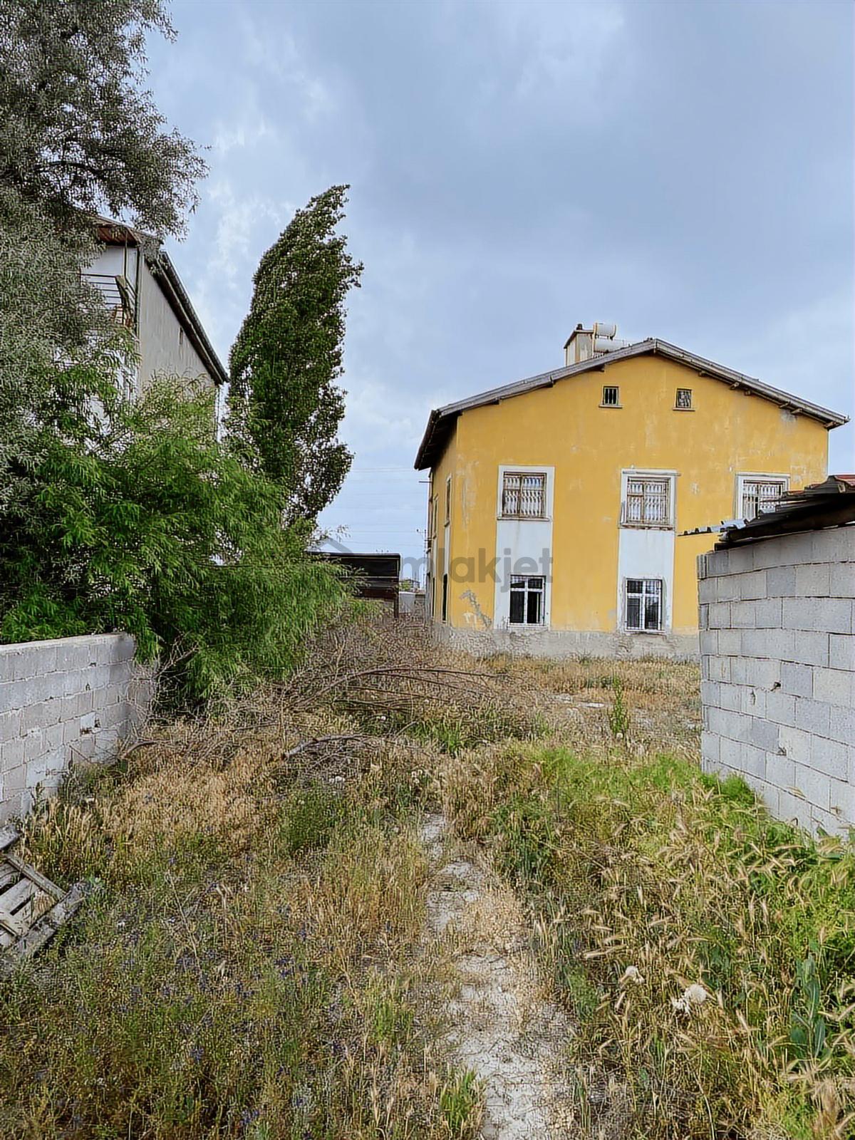 Saraçoğlunda Caddeye Cephe 703m2 Arsa İçinde Satılık Müstakil Ev - 5