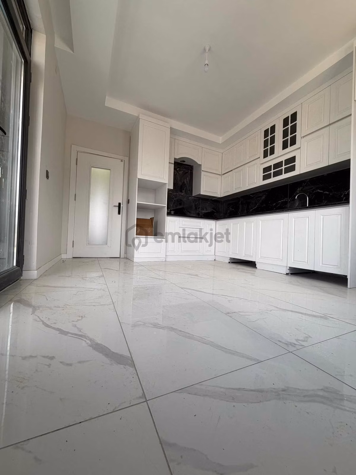 Kayıhüyük'te 568m2 Arsa İçerisinde İskanlı 2+1 Satılık Ev - 25